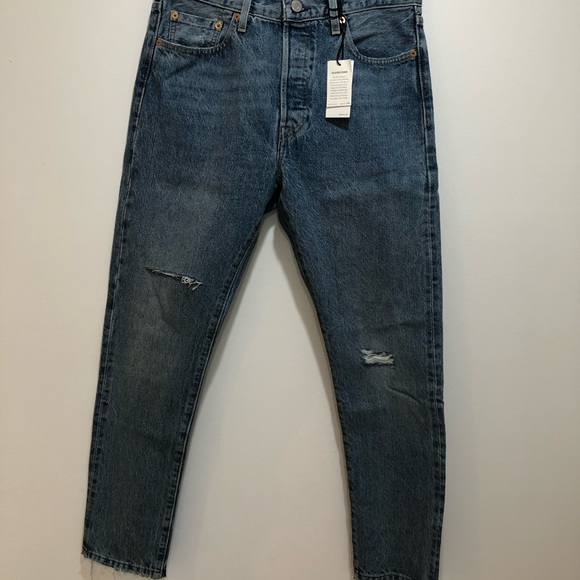 Levi’s 501 Hi-Rise Medium Wash Skinny Jeans - Picture 1 of 7